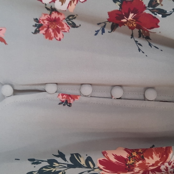 Suzy Shier Floral Blouse Sz Small With Tie At Waist - Picture 2 of 7